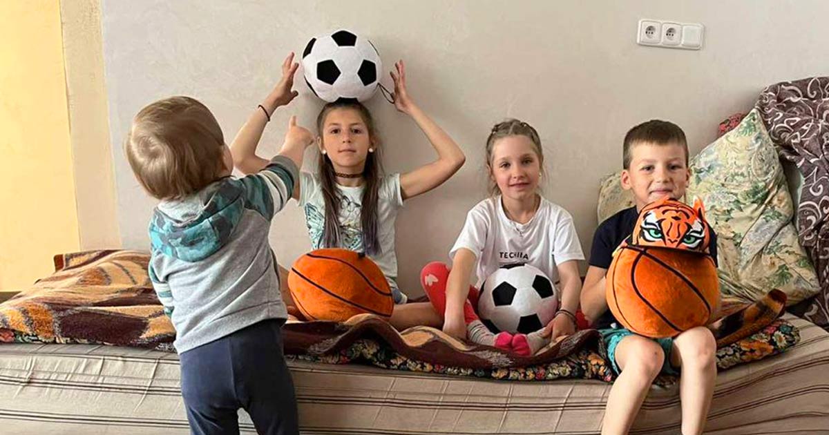 Kids from hot spots in Ukraine received 600 toys from WP Merchandise